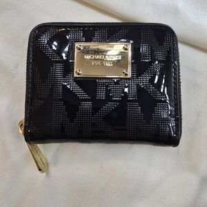 SOLD🔴 Michael Kors Black Wallet